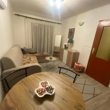 Apartment Mejtas *